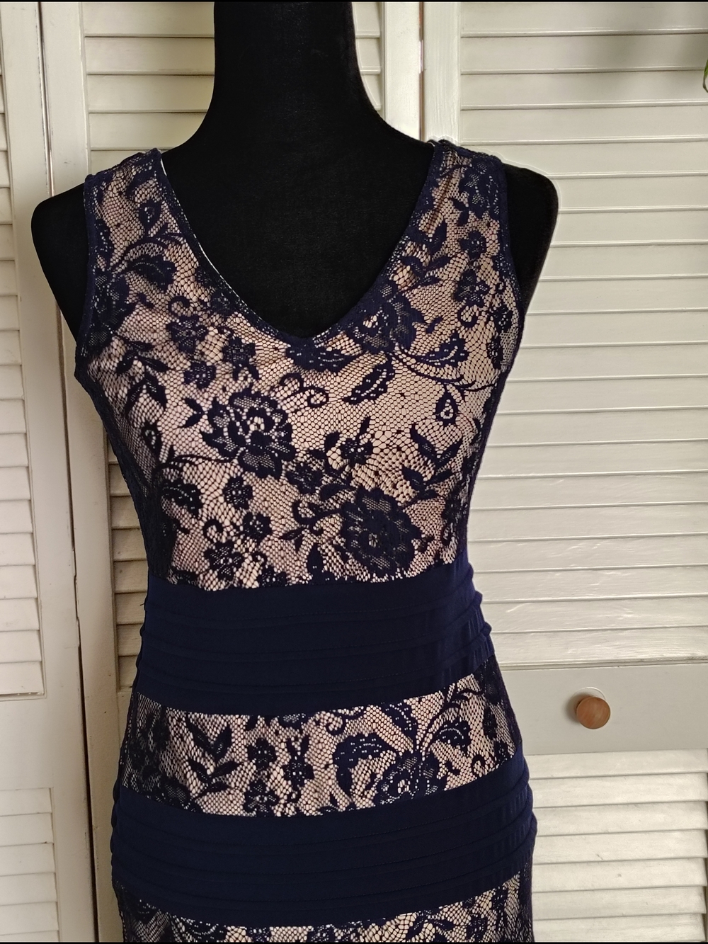 Candalite Petite Navy Blue Stretch Lace V-Neck Maxi Dress Size PM – Like New - Picture 7 of 13